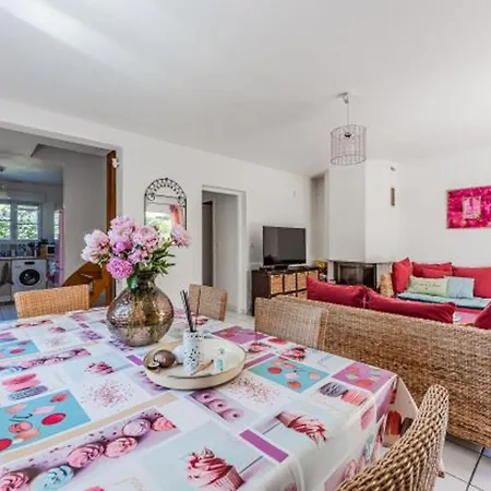 Дом отдыха Maison 6 Pers - Jardin Clos - Quartier Residentiel - Fr-1-521-259 Бискаррос